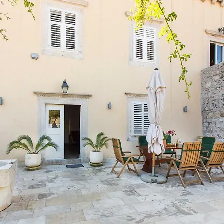Orka - 3 Adults - Attic Dubrovnik