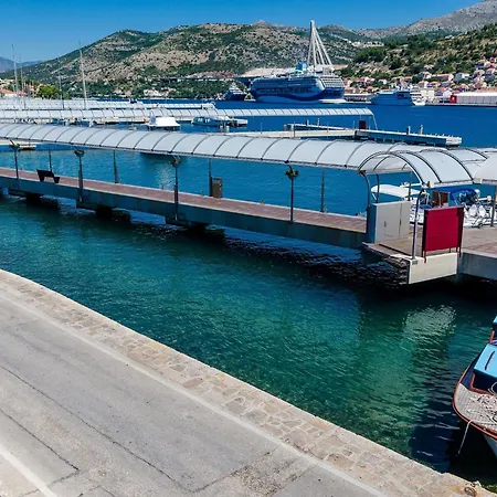Orka - 3 Adults - Attic * Ντουμπρόβνικ