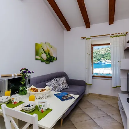 Apartment Orka - 3 Adults - Attic