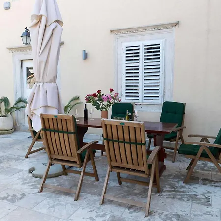 Orka - 3 Adults - Attic Apartment Dubrovnik