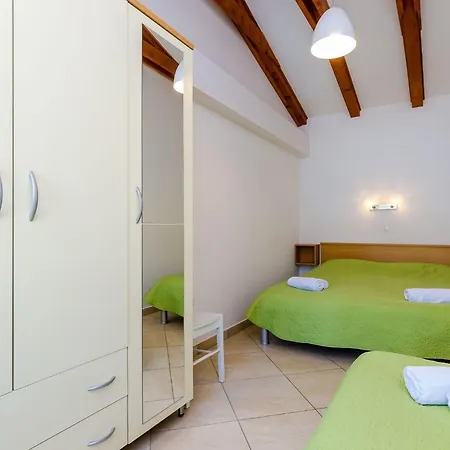 Apartman Orka - 3 Adults - Attic *